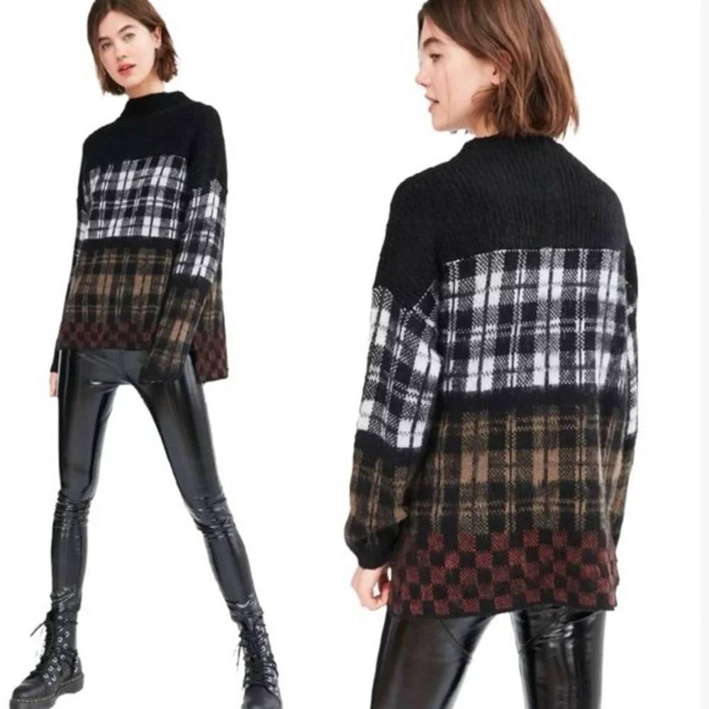 UO Silence + Noise Gunner Colorblock Patchwork Plaid Sweater Mock Neck Black Tan